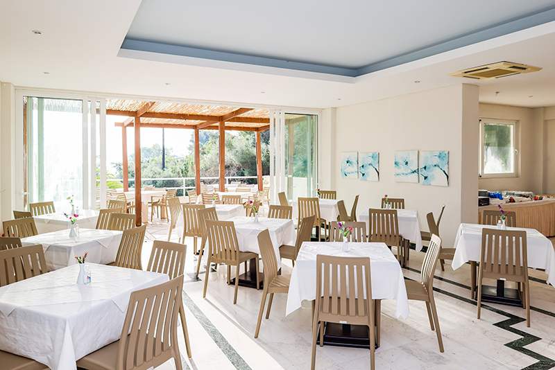   Kanapitsa Mare Hotel Breakfast Room