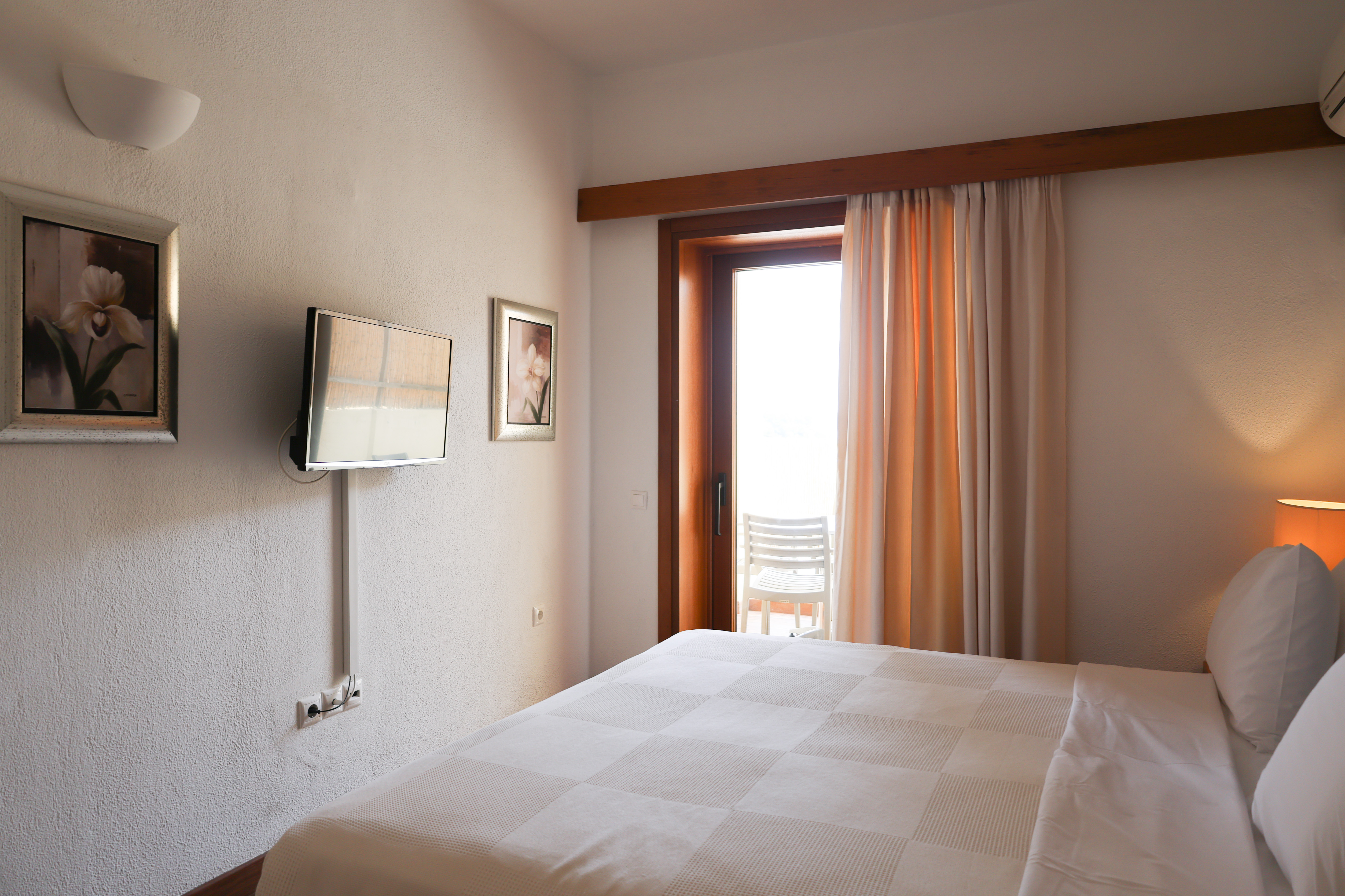  Kanapitsa Mare Hotel 1-bedroom suite