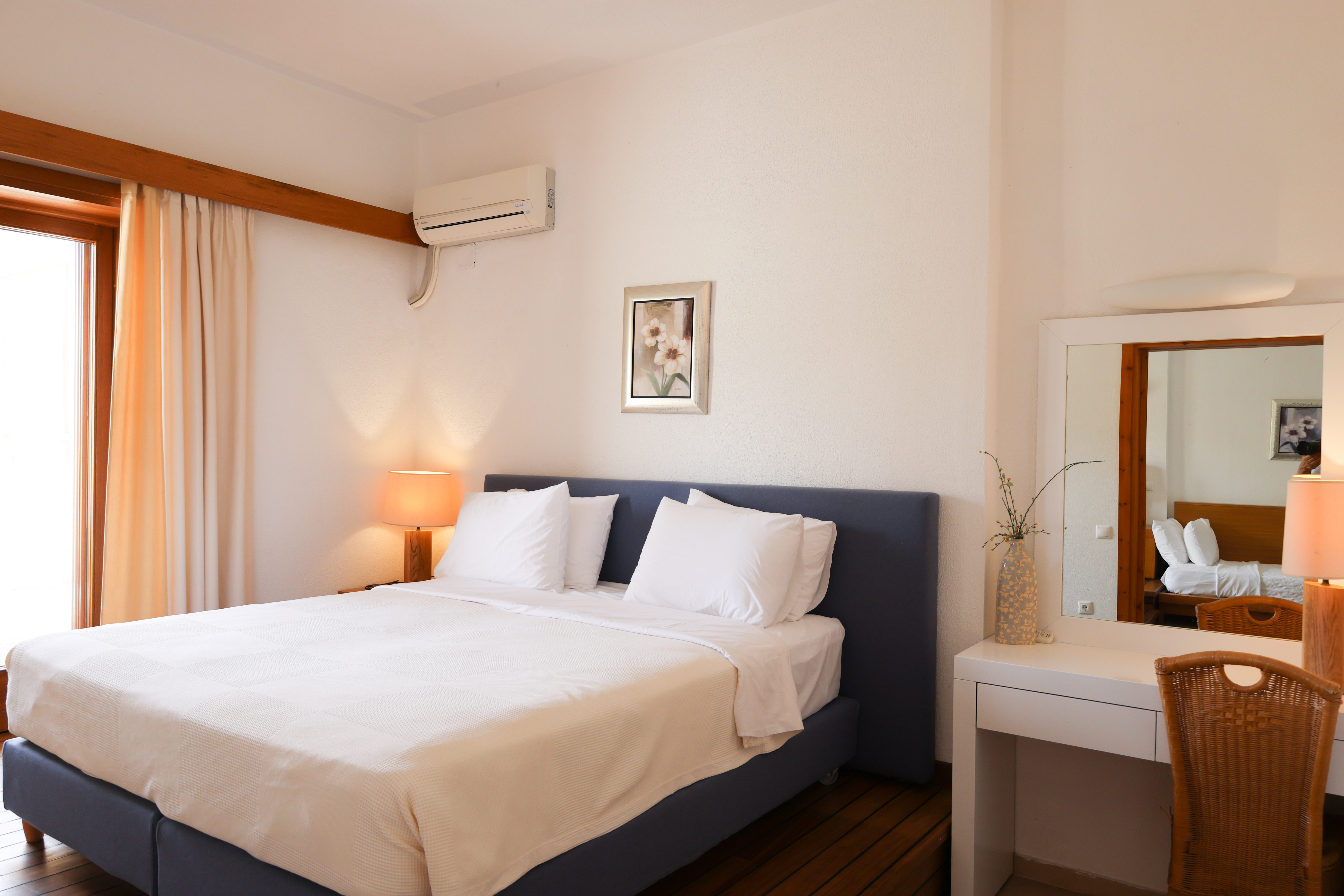  Kanapitsa Mare Hotel 1-bedroom suite